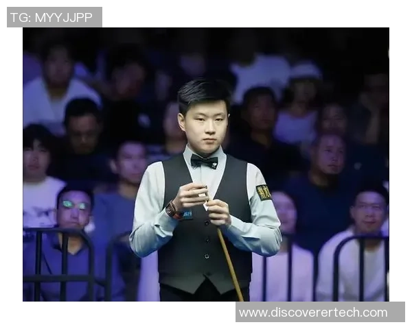 斯诺克冠中冠：赵心童反转特鲁姆普，5-2罗伯逊夺赛季首冠